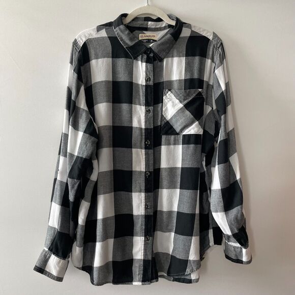 Magellan Outdoors Tops - Magellan Outdoors Women’s 1X Black White Buffalo Plaid Button Up Shirt